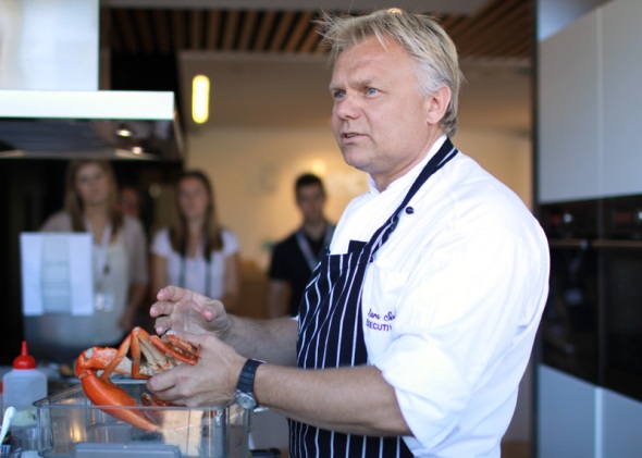 Chef Lars Svensson of the Kingsleys Restaurant Group presenting the Crab Workshop at EDB2011