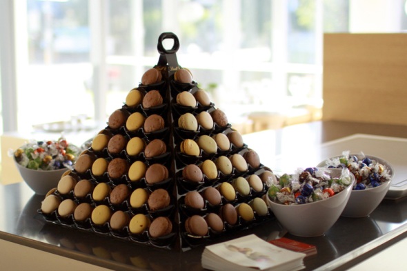 Delice Macaron Tower and Lindor balls courtesy of Lindt at EDB2011